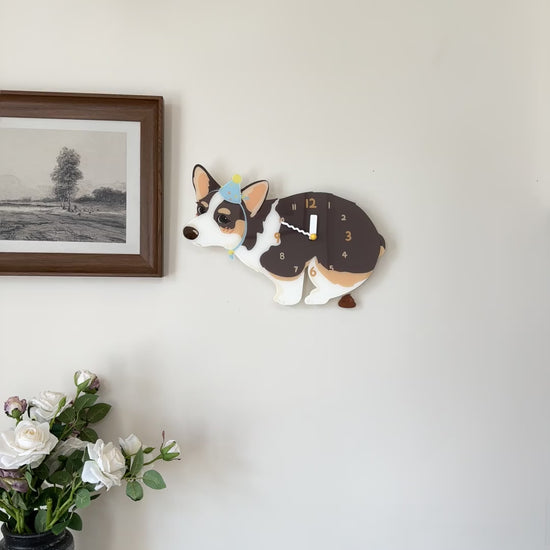 Black-Faced Tricolor Corgi Wall Clock product motion demonstration