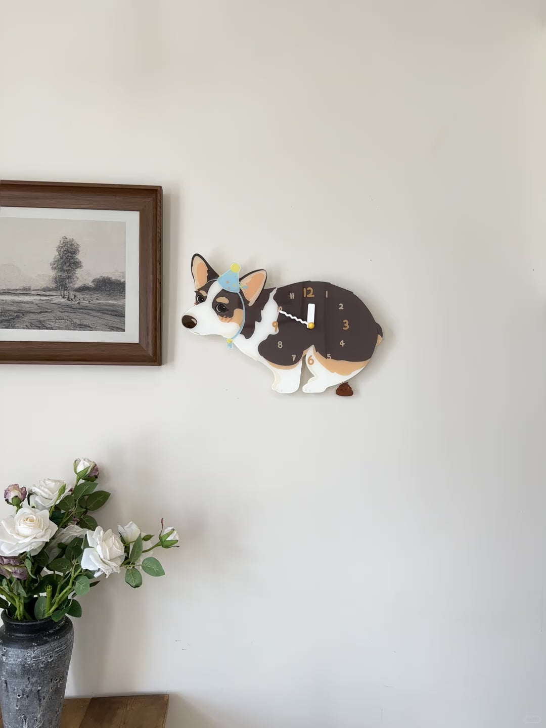 Black-Faced Tricolor Corgi Wall Clock product motion demonstration