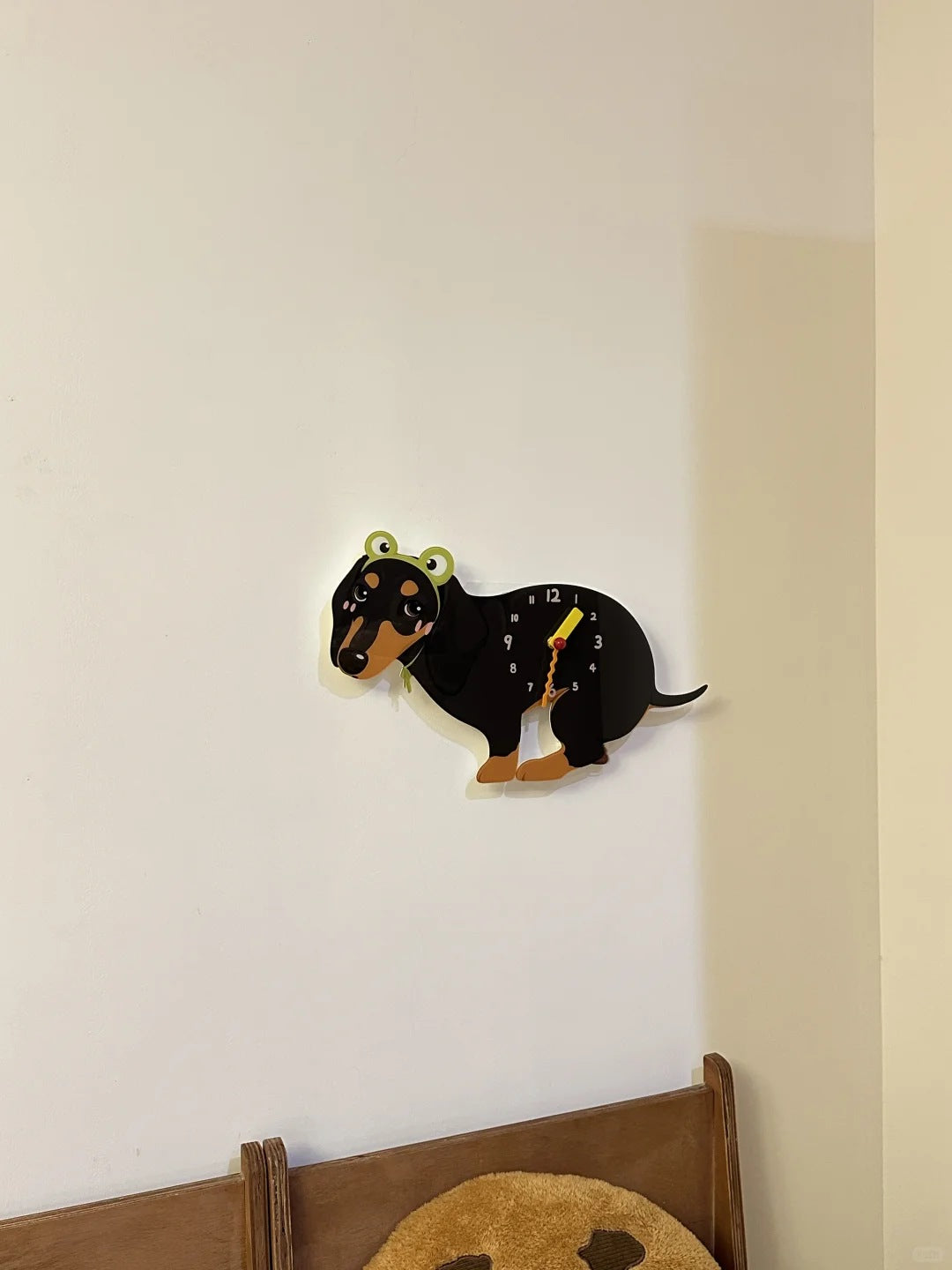 Black and Tan Dachshund Wall Clock with Swinging Poop Pendulum additional product view